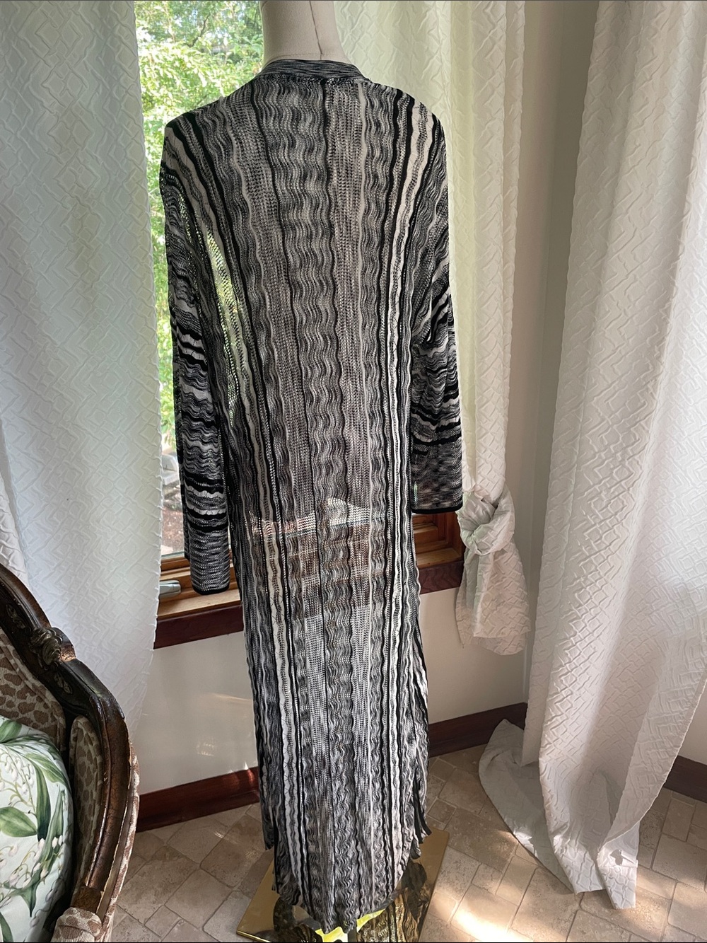 White House Black Market Long Open Duster Small/Medium fit Large too EUC - Picture 9 of 9